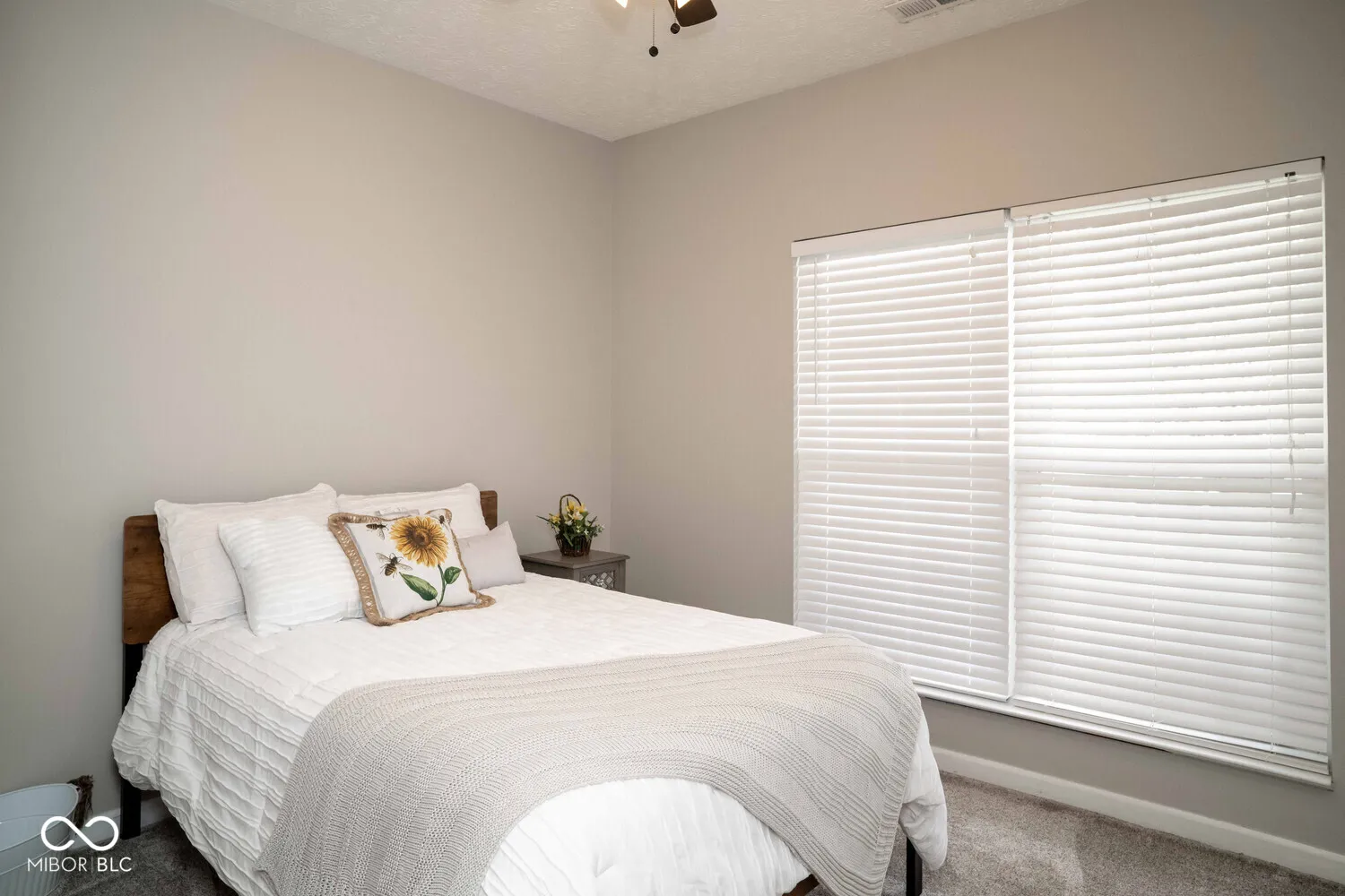 Whiteland, Indiana 46184, United States, 3 Bedrooms Bedrooms, ,2 BathroomsBathrooms,Residential,Pending,110102