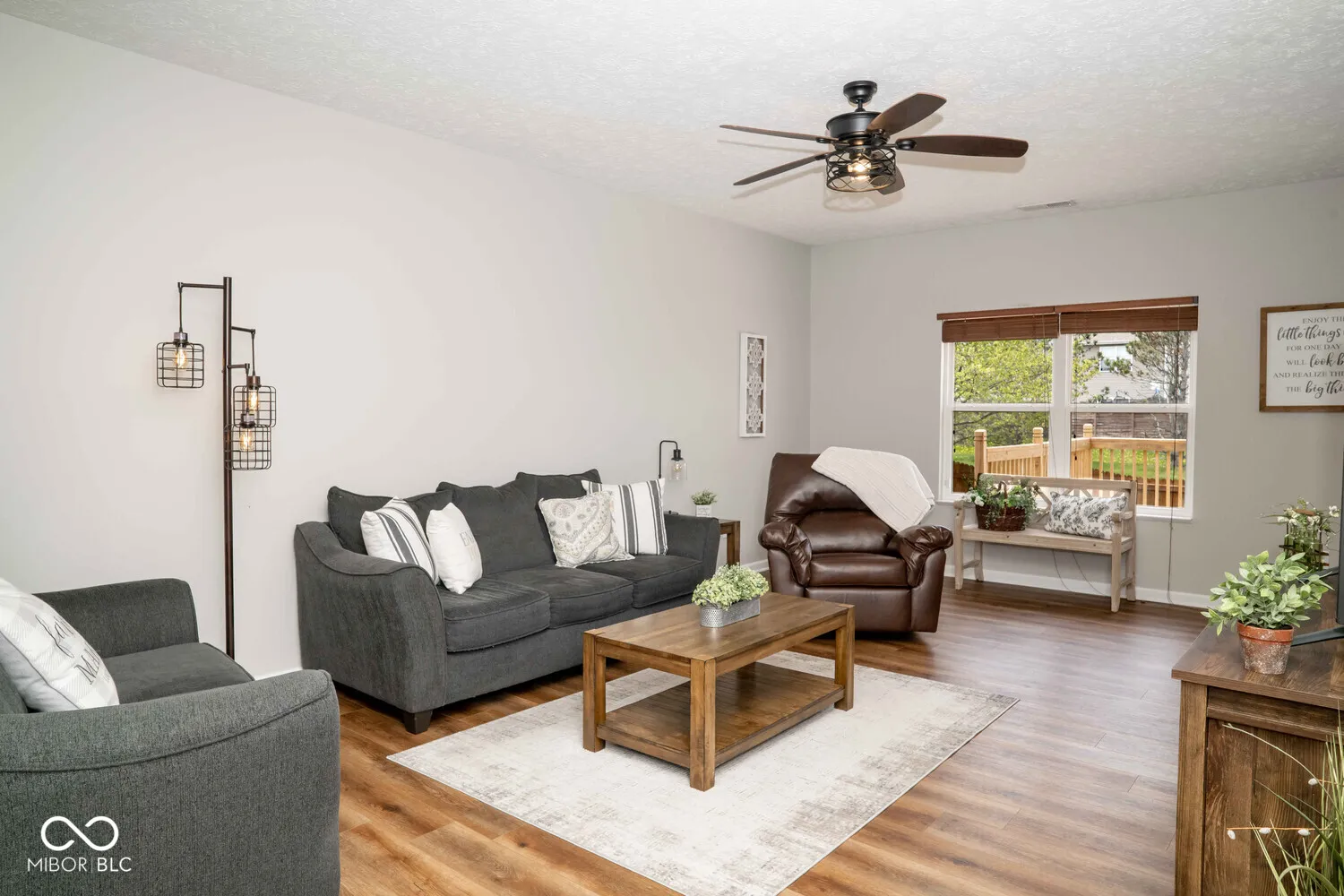 Whiteland, Indiana 46184, United States, 3 Bedrooms Bedrooms, ,2 BathroomsBathrooms,Residential,Pending,110102