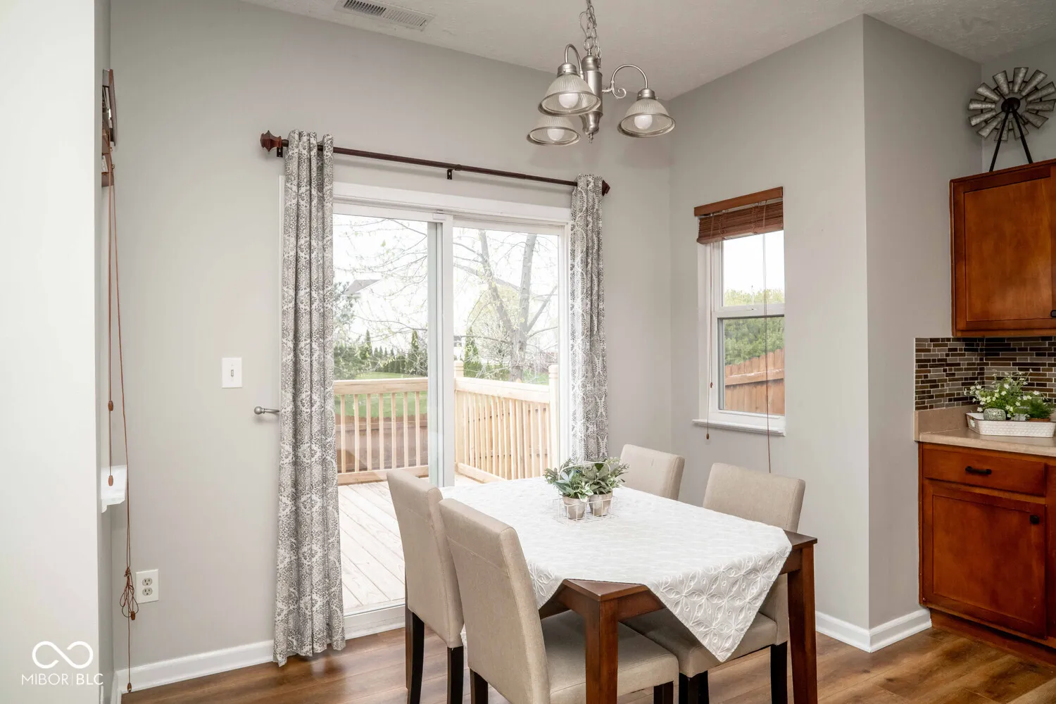 Whiteland, Indiana 46184, United States, 3 Bedrooms Bedrooms, ,2 BathroomsBathrooms,Residential,Pending,110102