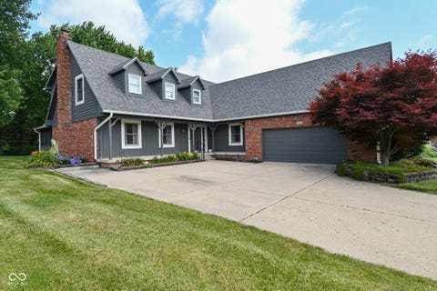 Photo of 1012 Hudson Bay Drive, Greenwood, IN 46142 (MLS # 22107336)