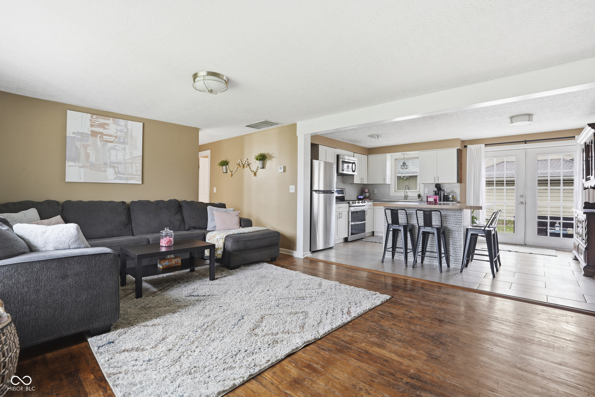 202 Cottonwood Drive