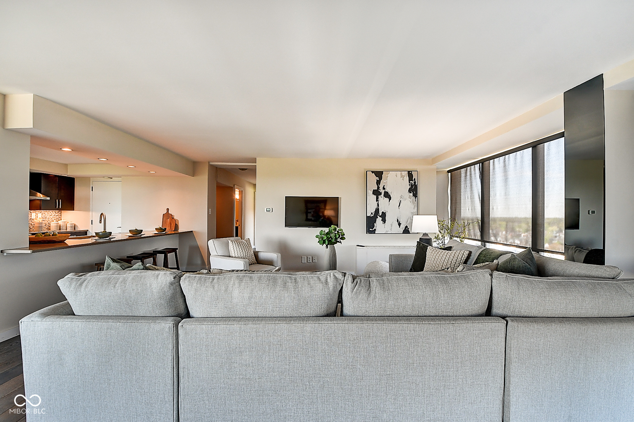 4000 N Meridian Street APT 15J