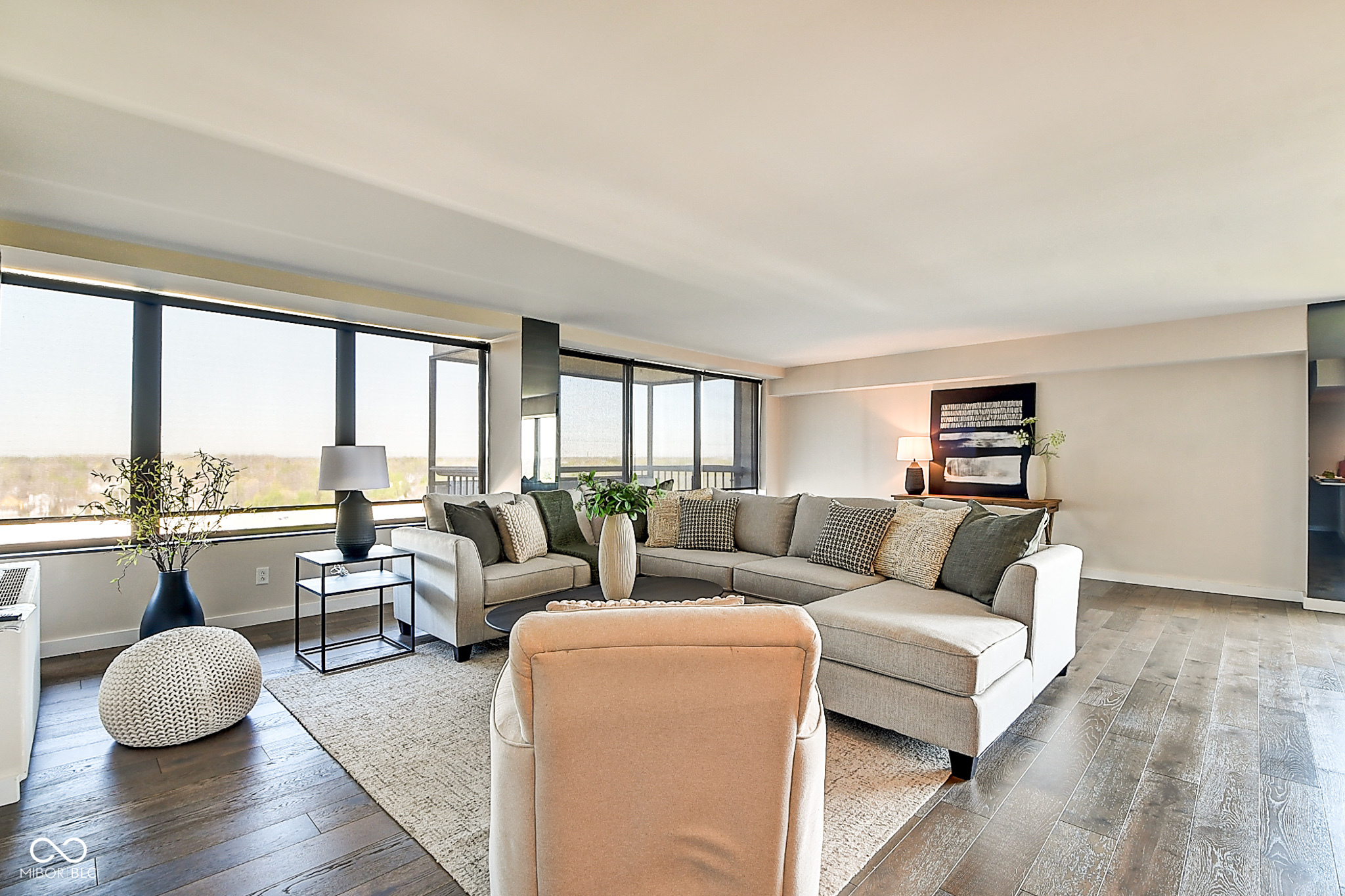 4000 N Meridian Street APT 15J