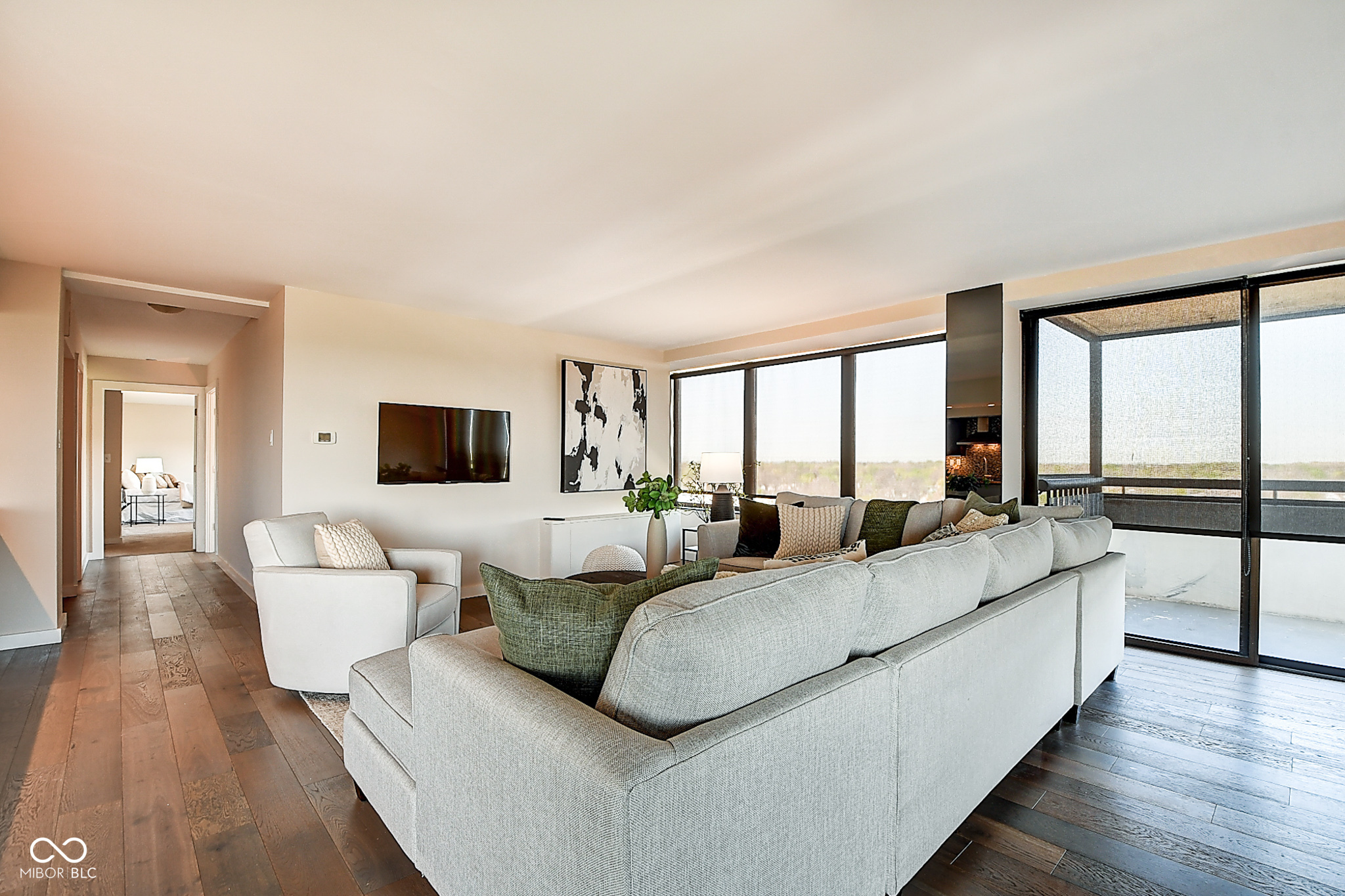 4000 N Meridian Street APT 15J