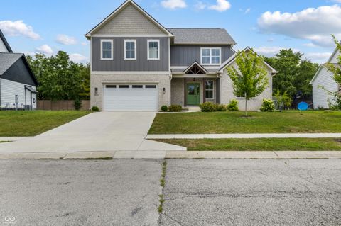 Photo of 18802 Cromarty Circle, Noblesville, IN 46062 (MLS # 22090052)