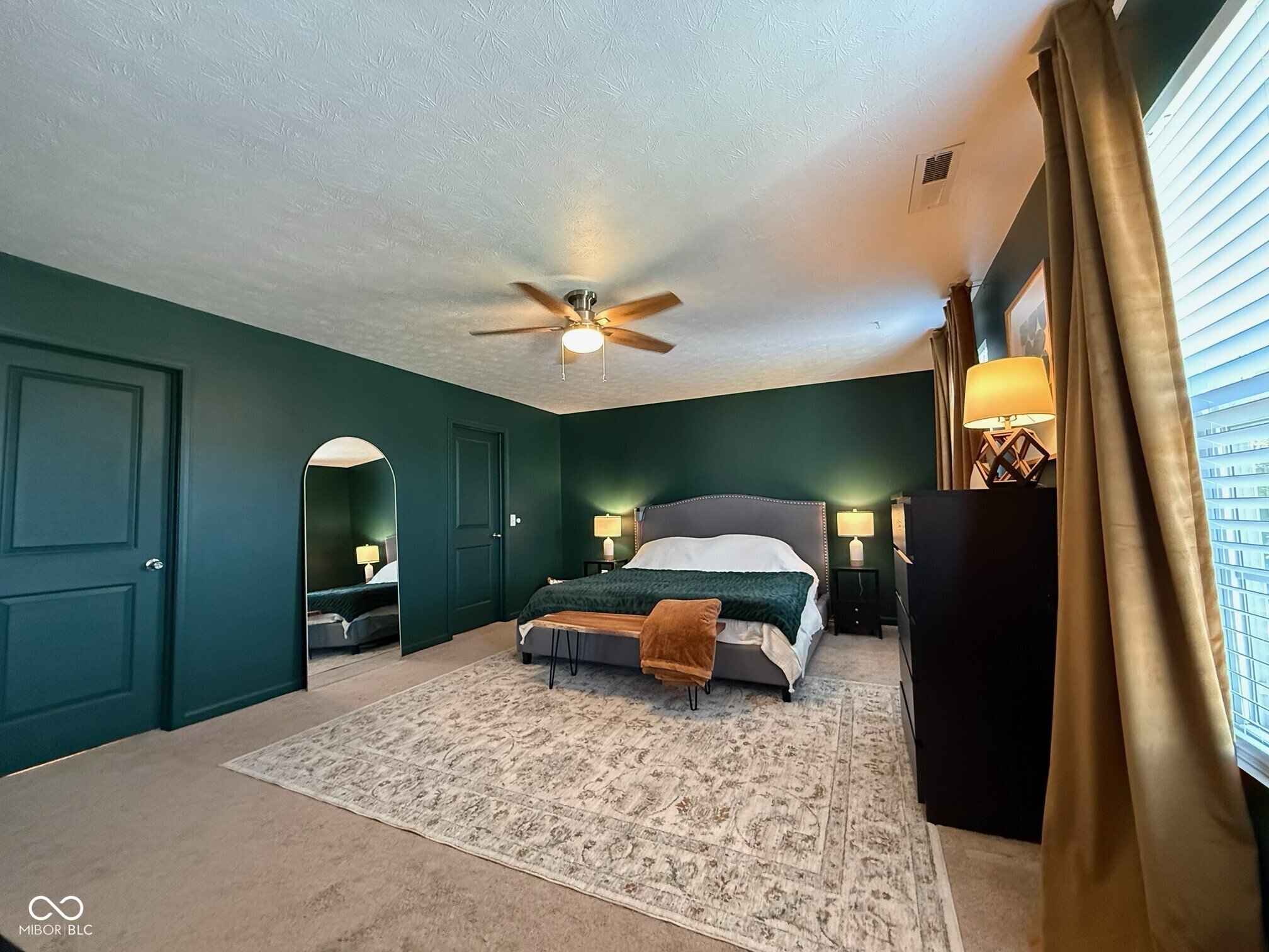 5619 W Crestview Trail