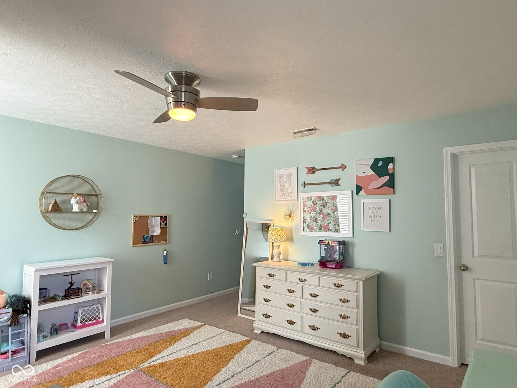 5619 W Crestview Trail