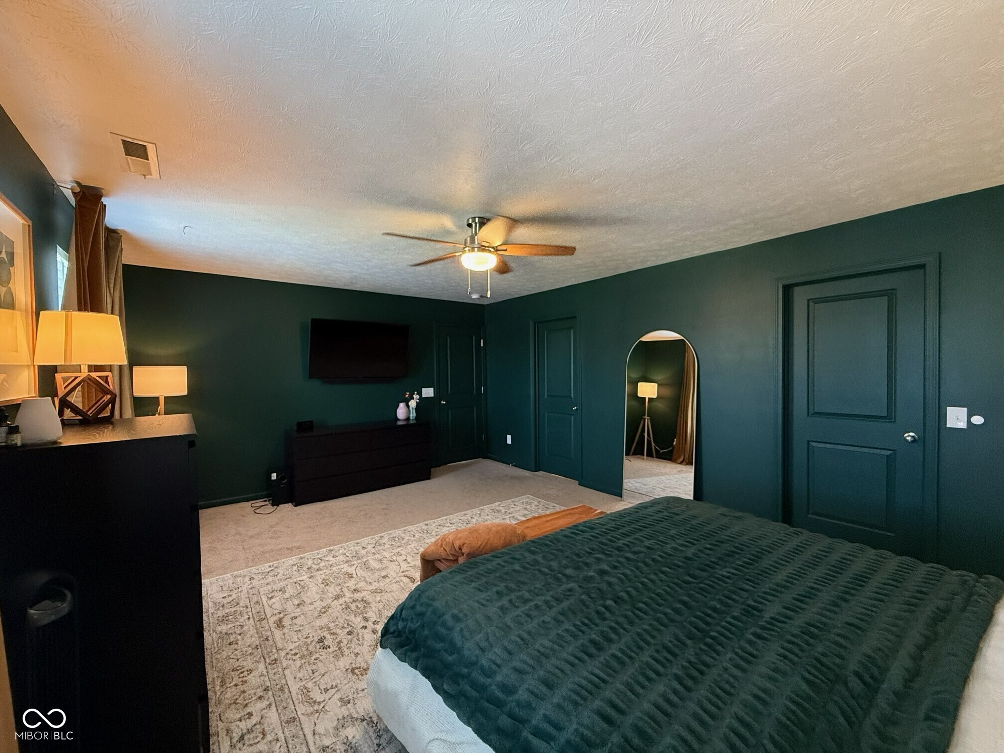 5619 W Crestview Trail
