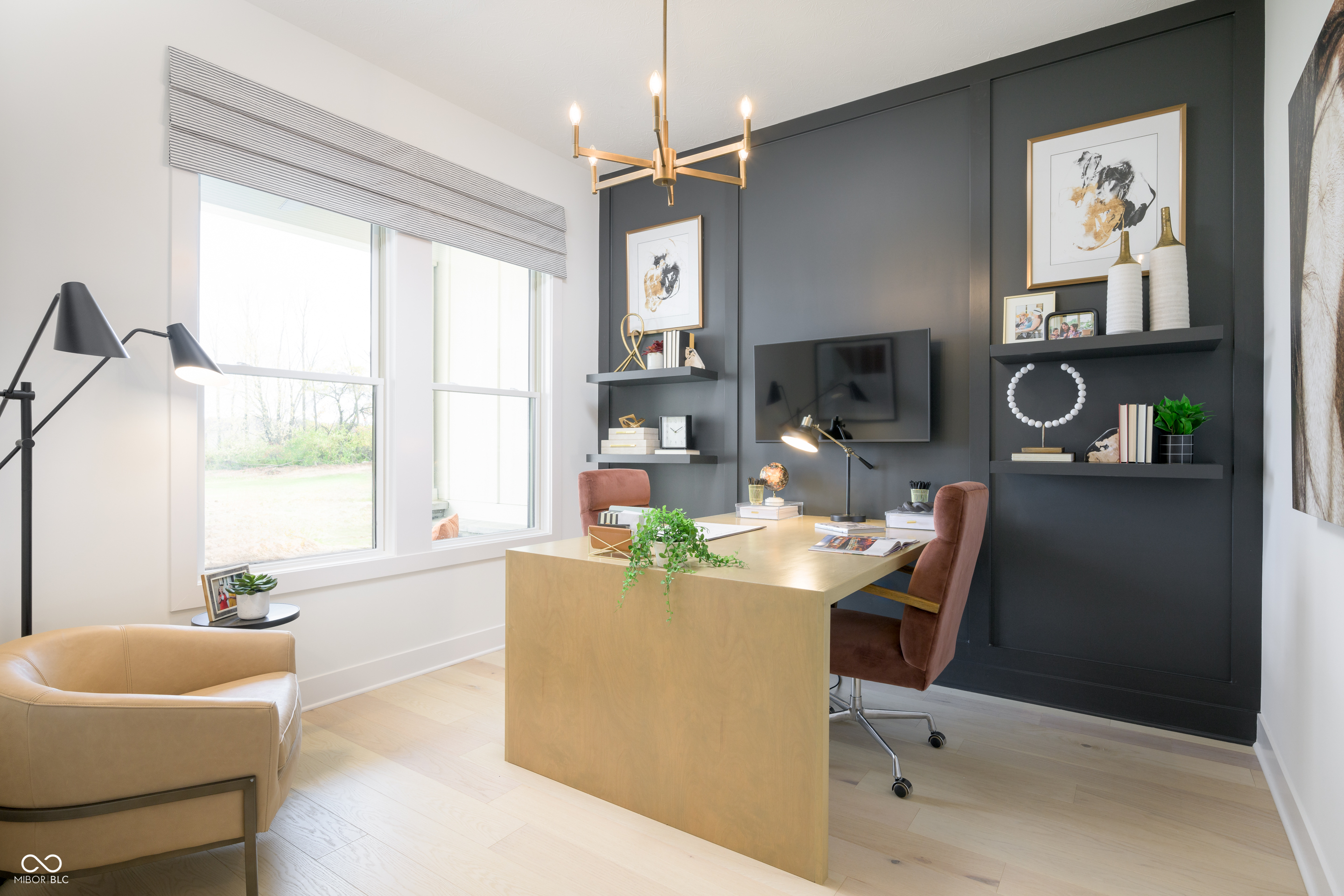 19701 Chatsworth Boulevard