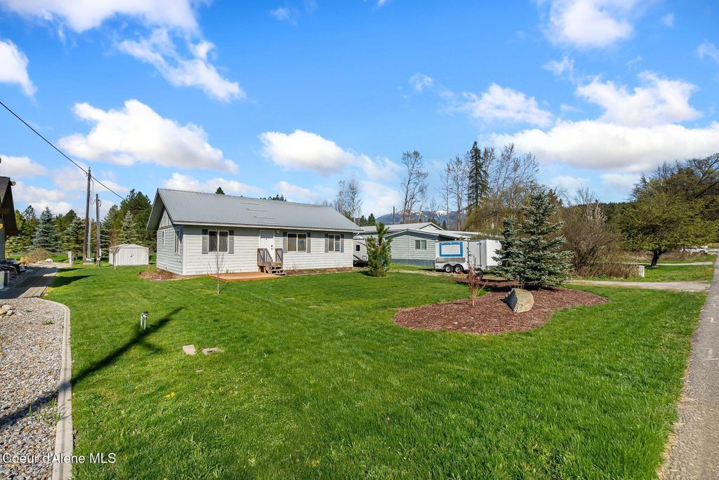 Photo of 302 Mill Rd, Dover, ID 83825 (MLS # 26-3920)