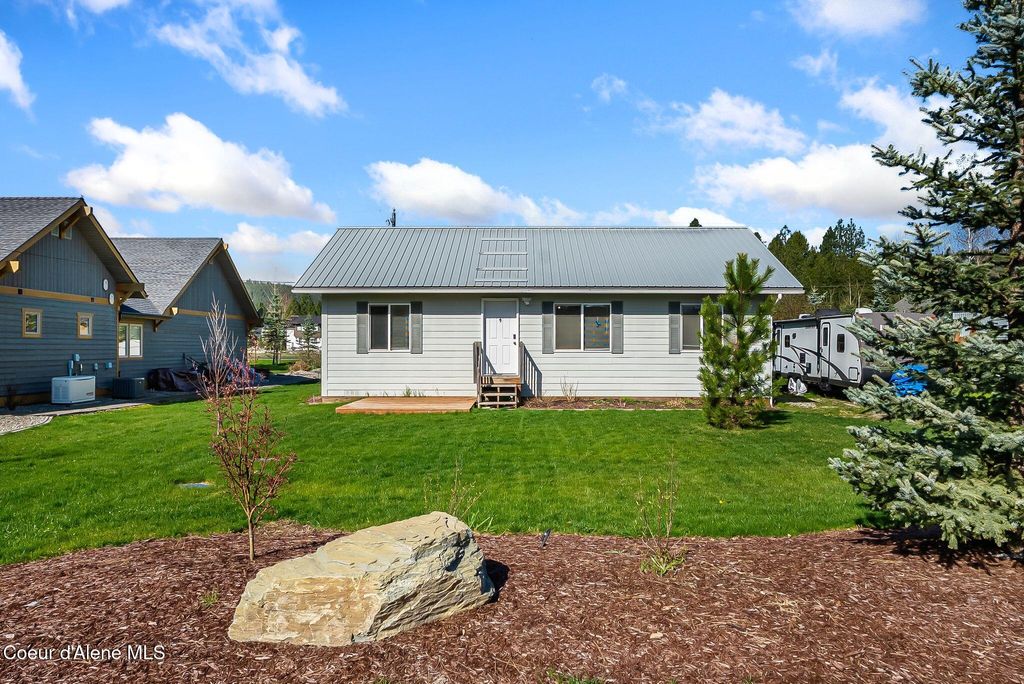 Photo of 302 Mill Rd, Dover, ID 83825 (MLS # 26-3920)