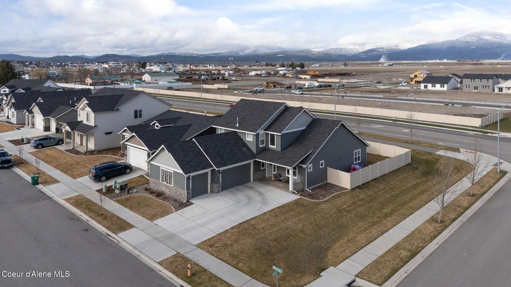 Photo of 3366 Cyprus Fox Loop, Post Falls, ID 83854 (MLS # 26-1679)