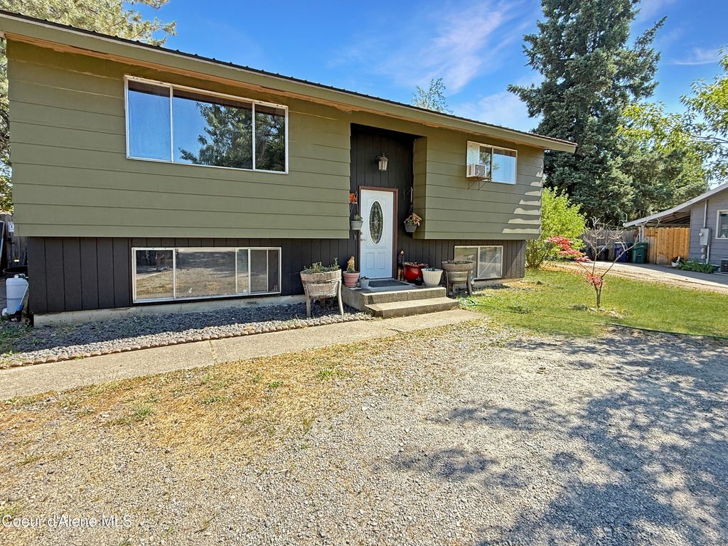 Photo of 1624 Maple Ave, Coeur dAlene, ID 83814 (MLS # 26-957)