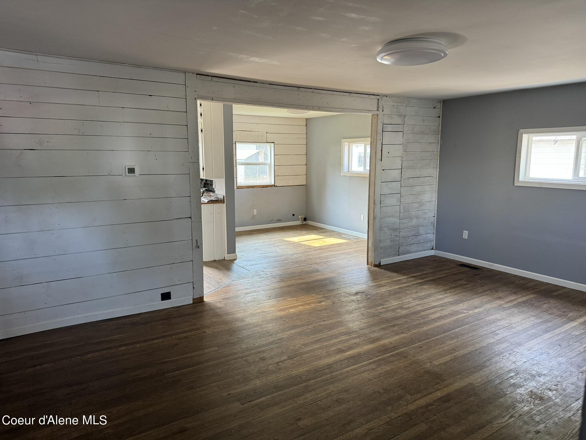 805 B St, Pinehurst, Idaho image 3