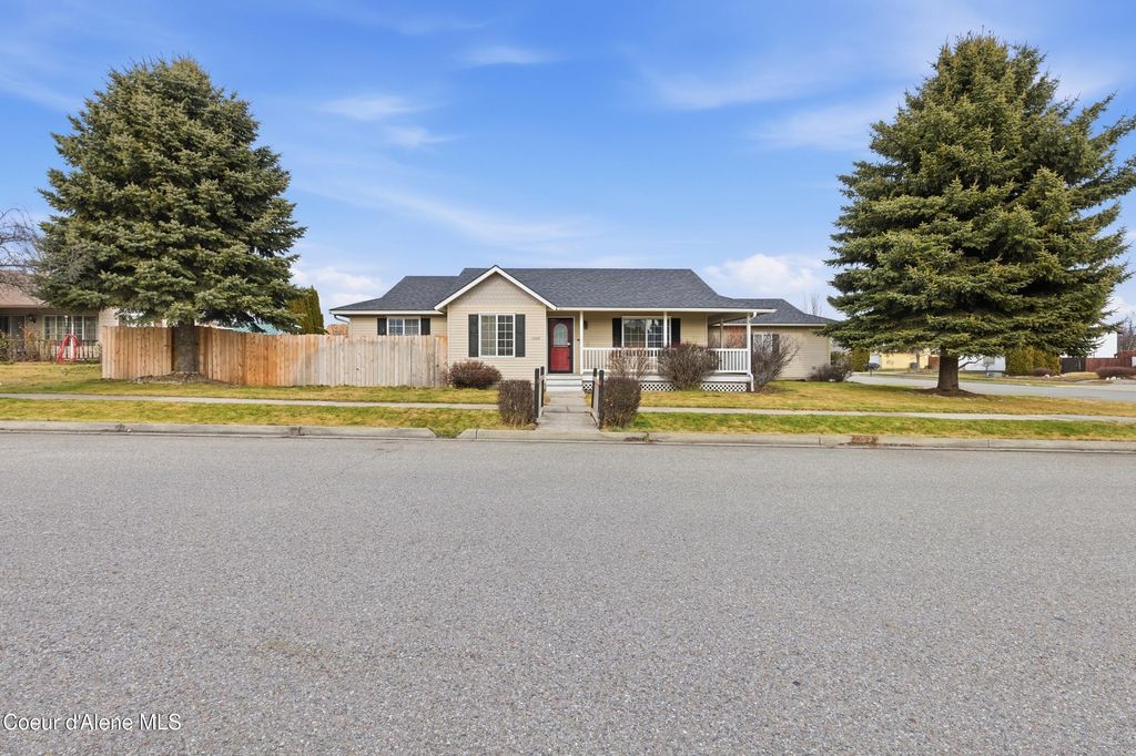 Photo of 1255 Stetson Ave, Post Falls, ID 83854 (MLS # 26-1318)