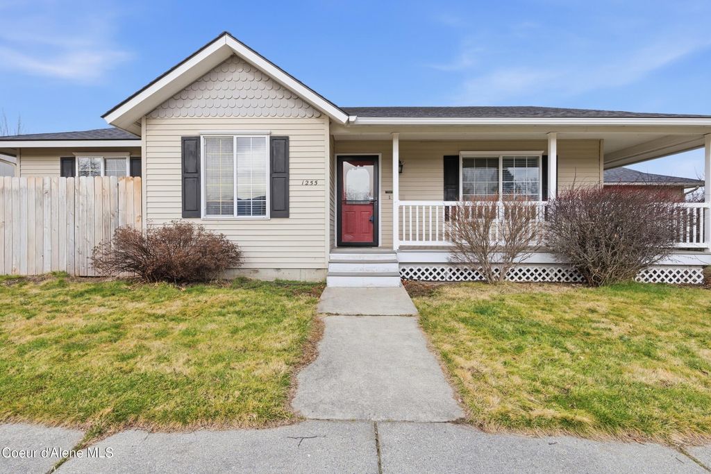 Photo of 1255 Stetson Ave, Post Falls, ID 83854 (MLS # 26-1318)