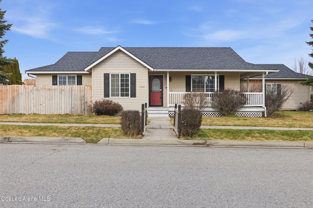 Photo of 1255 Stetson Ave, Post Falls, ID 83854 (MLS # 26-1318)