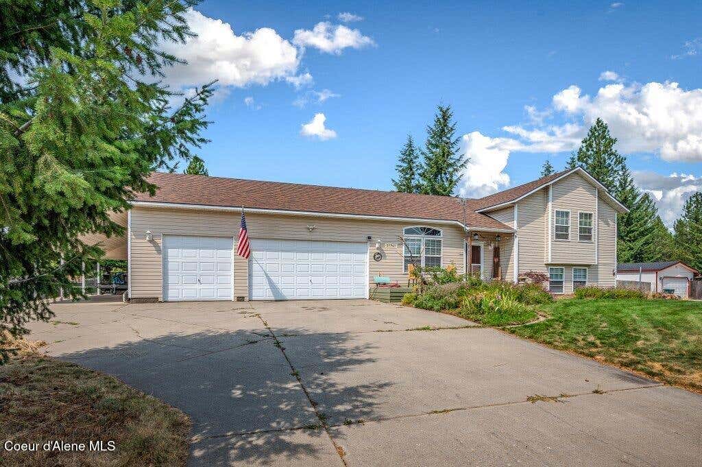 Photo of 31741 Barbara AVE, Spirit Lake, ID 83869 (MLS # 26-8073)