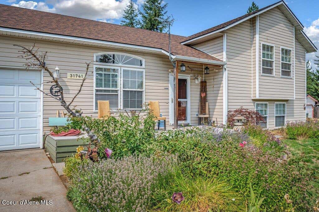Photo of 31741 Barbara AVE, Spirit Lake, ID 83869 (MLS # 26-8073)