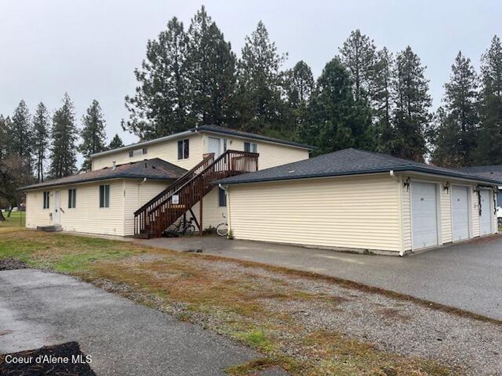 Photo of 1849 W FAIRWAY DR, Coeur dAlene, ID 83815 (MLS # 25-2939)