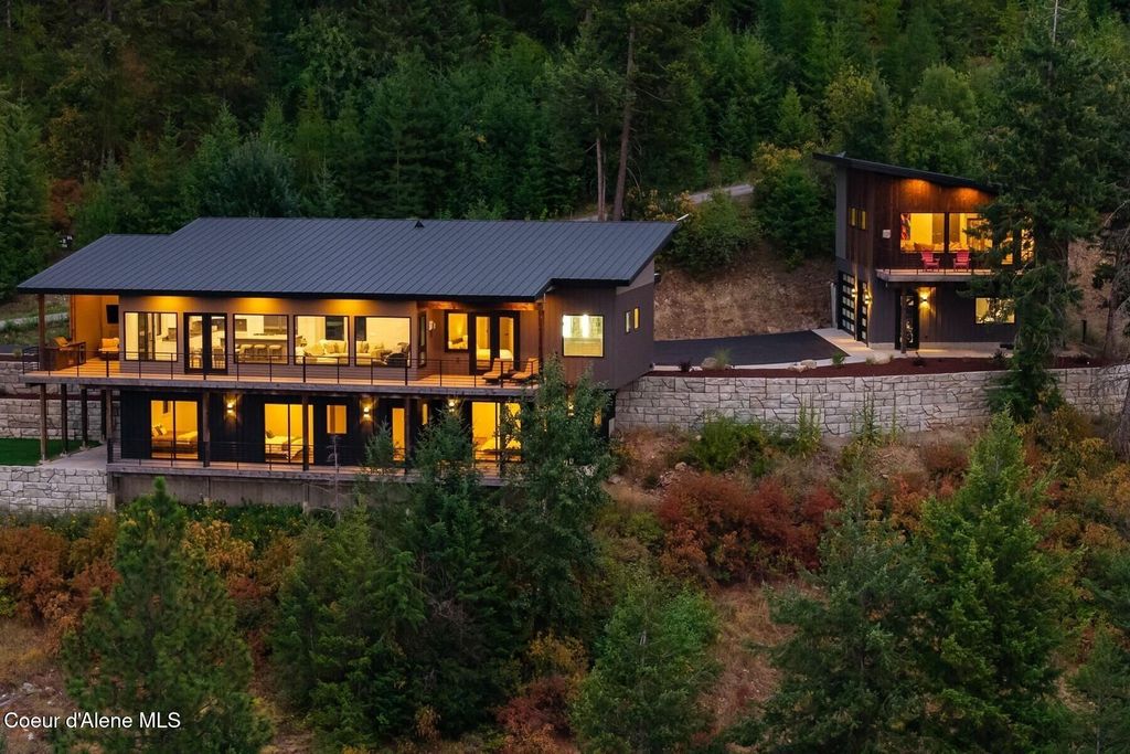 Photo of 28 Eden Way, Sagle, ID 83860 (MLS # 26-2311)