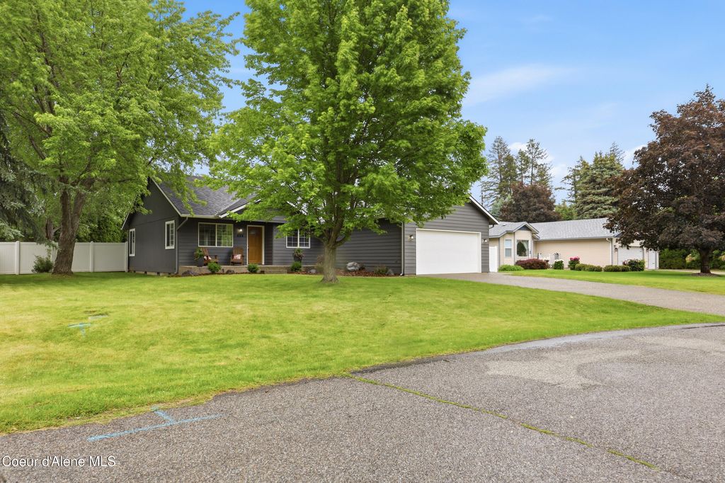 Photo of 699 Cloverleaf DR, Hayden, ID 83835 (MLS # 26-5985)
