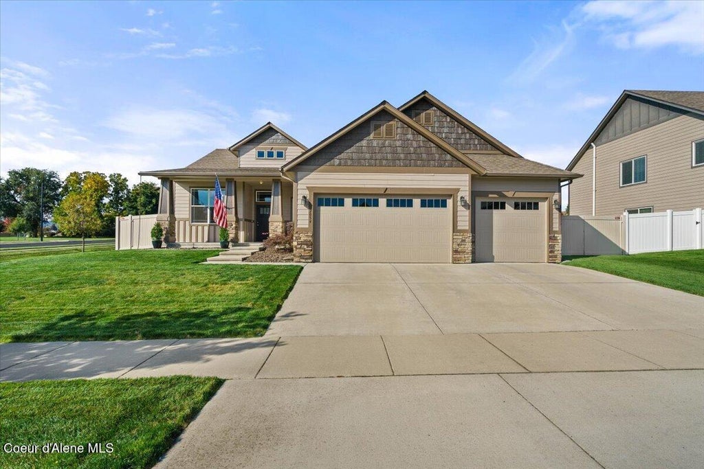 Photo of 2054 Ivory Ln, Post Falls, ID 83854 (MLS # 26-10088)