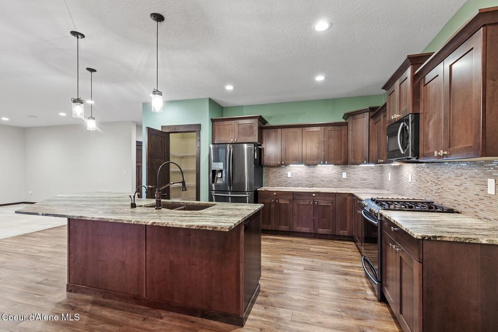 Photo of 2153 Thomas Hill Hill, Coeur dAlene, ID 83815 (MLS # 25-6921)
