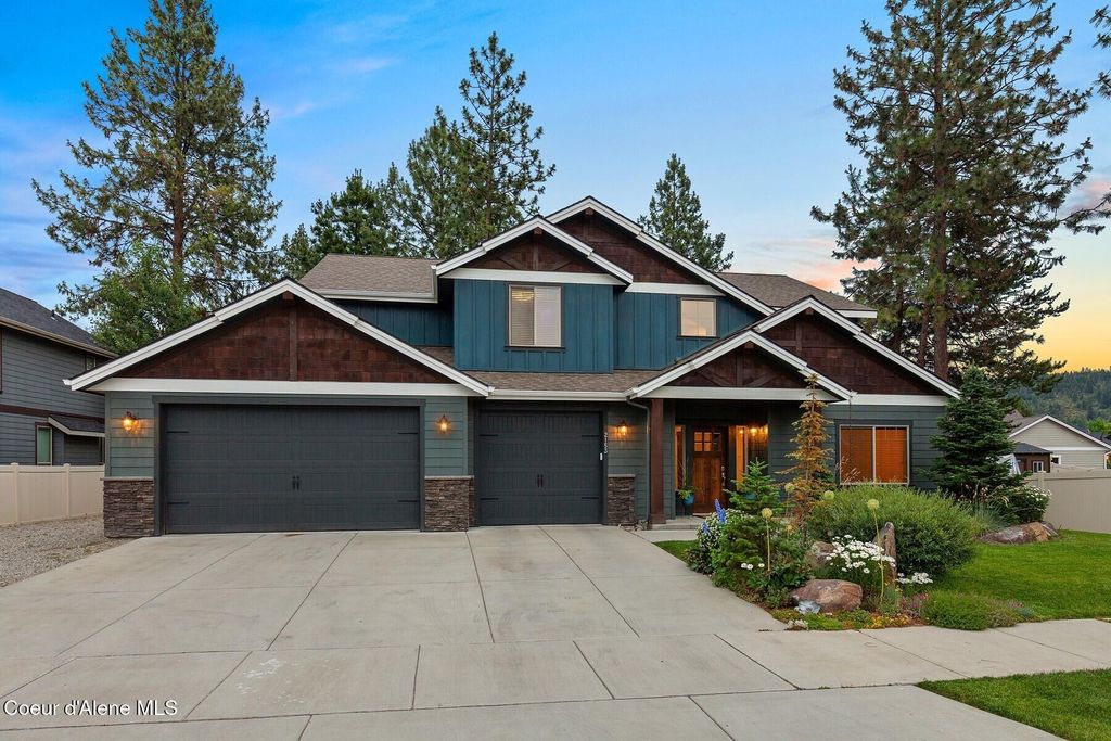 Photo of 2153 Thomas Hill Hill, Coeur dAlene, ID 83815 (MLS # 25-6921)