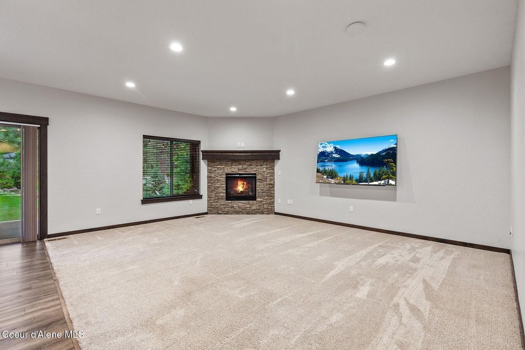Photo of 2153 Thomas Hill Hill, Coeur dAlene, ID 83815 (MLS # 25-6921)