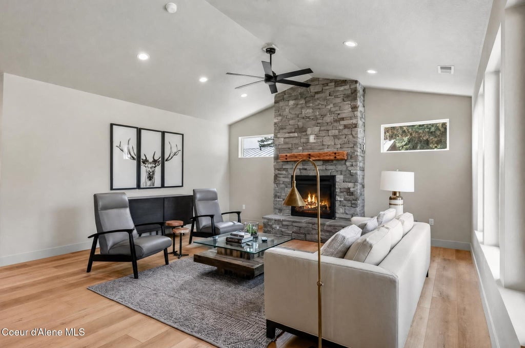 Photo of 343 Dakota AVE, Hayden, ID 83835 (MLS # 26-9930)