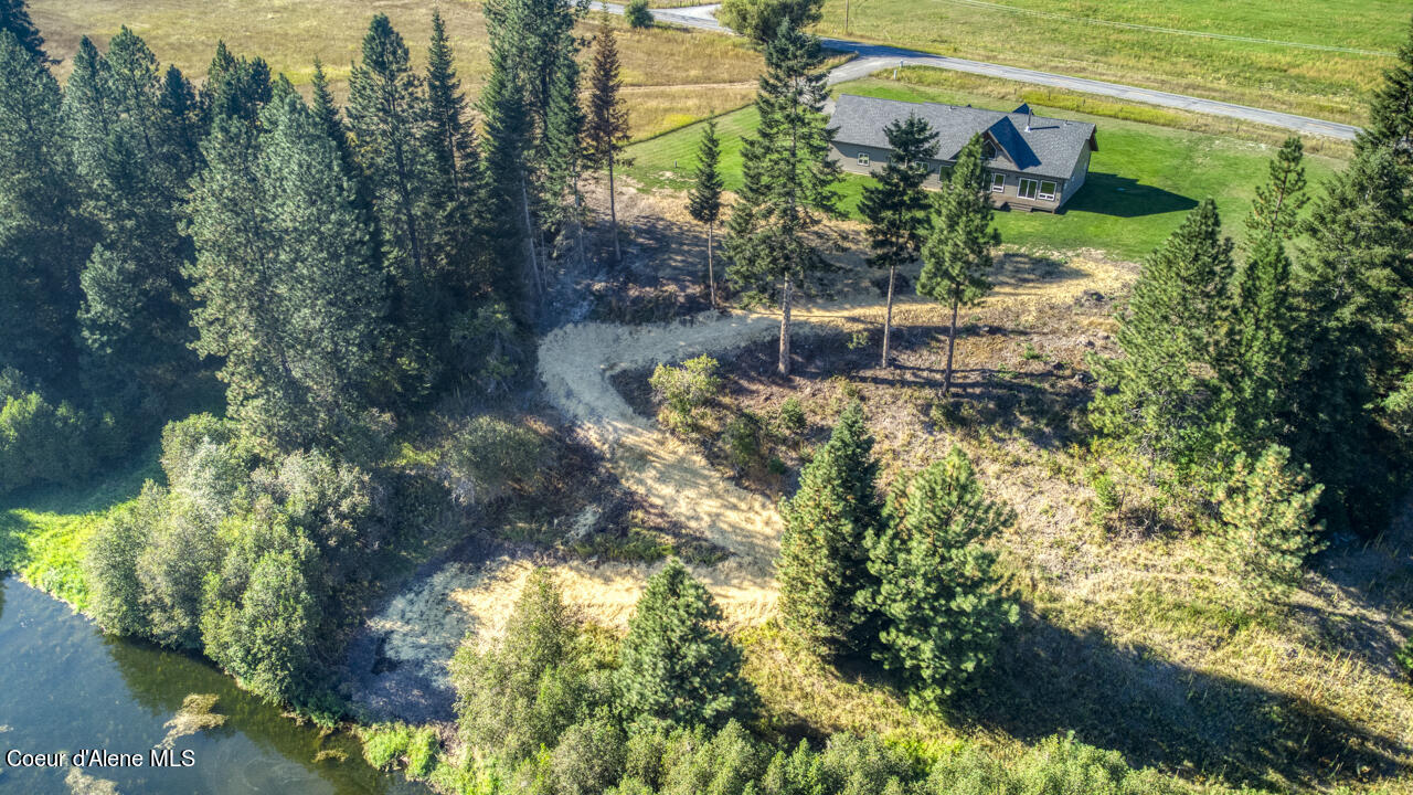 4348 Dufort Rd, Sagle, Idaho image 3