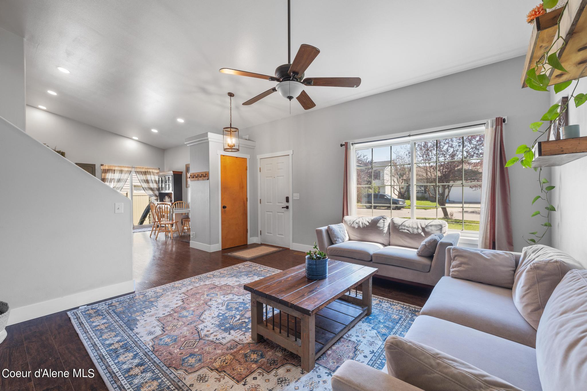 Post Falls, Idaho 83854, United States, 4 Bedrooms Bedrooms, ,2 BathroomsBathrooms,Residential,Pending,46826