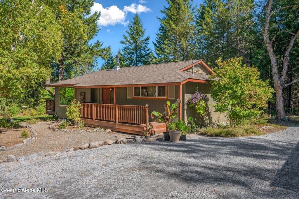 Photo of 157 Blackthorn Rd Rd, Oldtown, ID 83822 (MLS # 25-10084)
