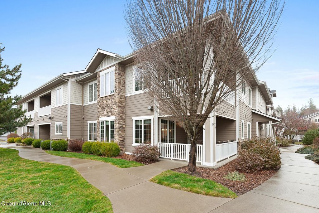 Photo of 4580 Greenchain Loop #5, Coeur dAlene, ID 83814 (MLS # 26-1930)