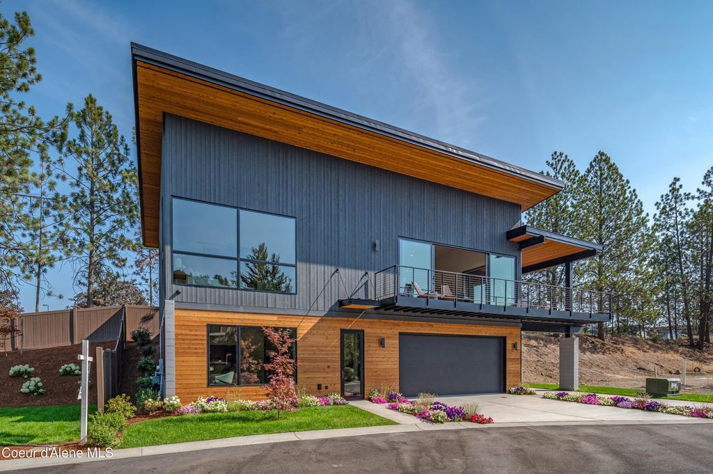 Photo of 2193 Bellerive Ln, Coeur dAlene, ID 83814 (MLS # 25-5672)