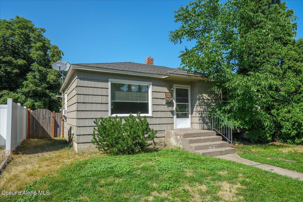 Photo of 1317 33rd AVE, Spokane, WA 99203 (MLS # 26-7748)