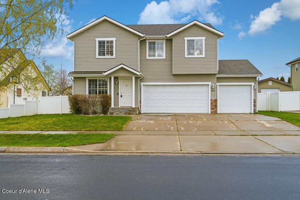 Photo of 8312 Courcelles Pkwy, Hayden, ID 83835 (MLS # 26-3717)