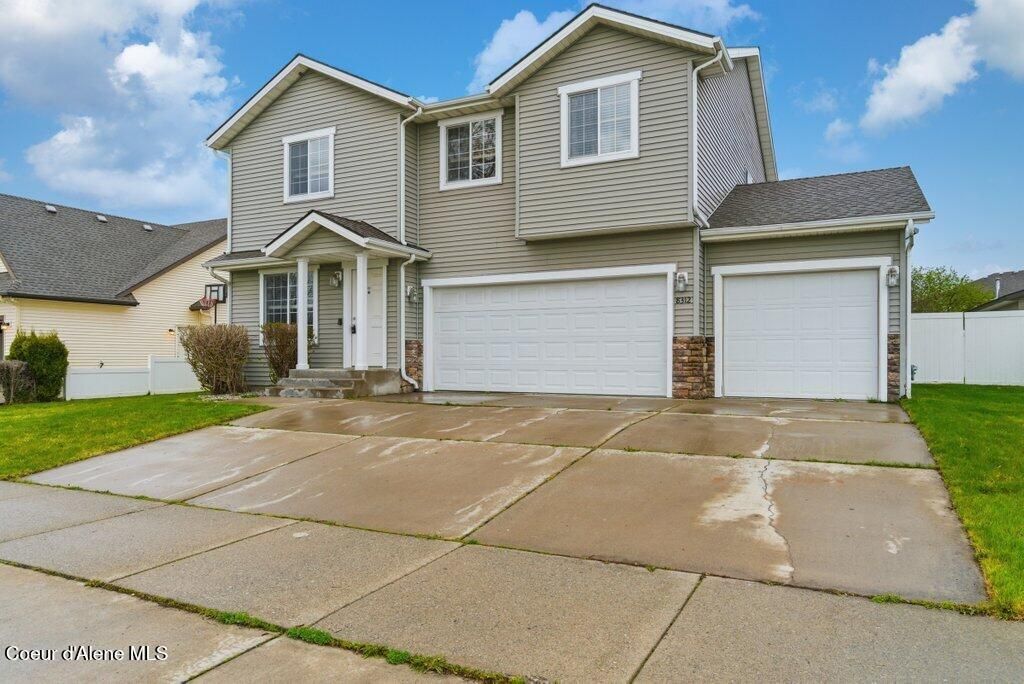 Photo of 8312 Courcelles Pkwy, Hayden, ID 83835 (MLS # 26-3717)