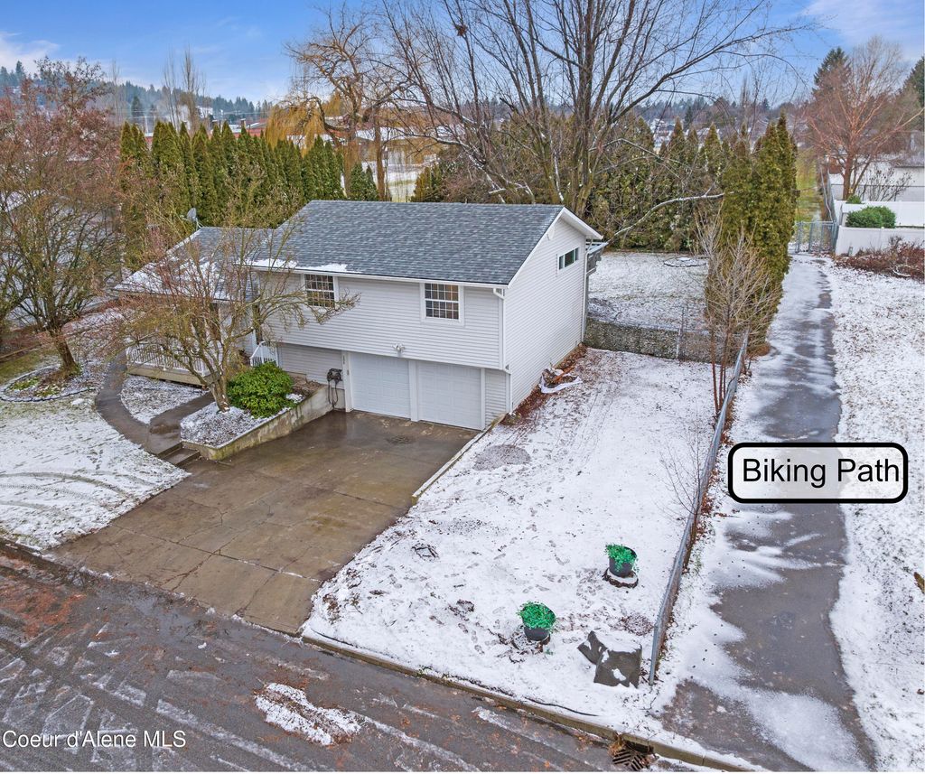 Photo of 206 MOEN St, Spokane Valley, WA 99016 (MLS # 26-307)