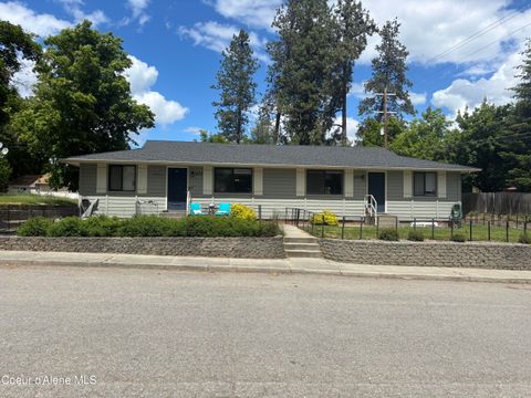Photo of 1637/1639 STINER AVE, Coeur dAlene, ID 83815 (MLS # 26-5895)
