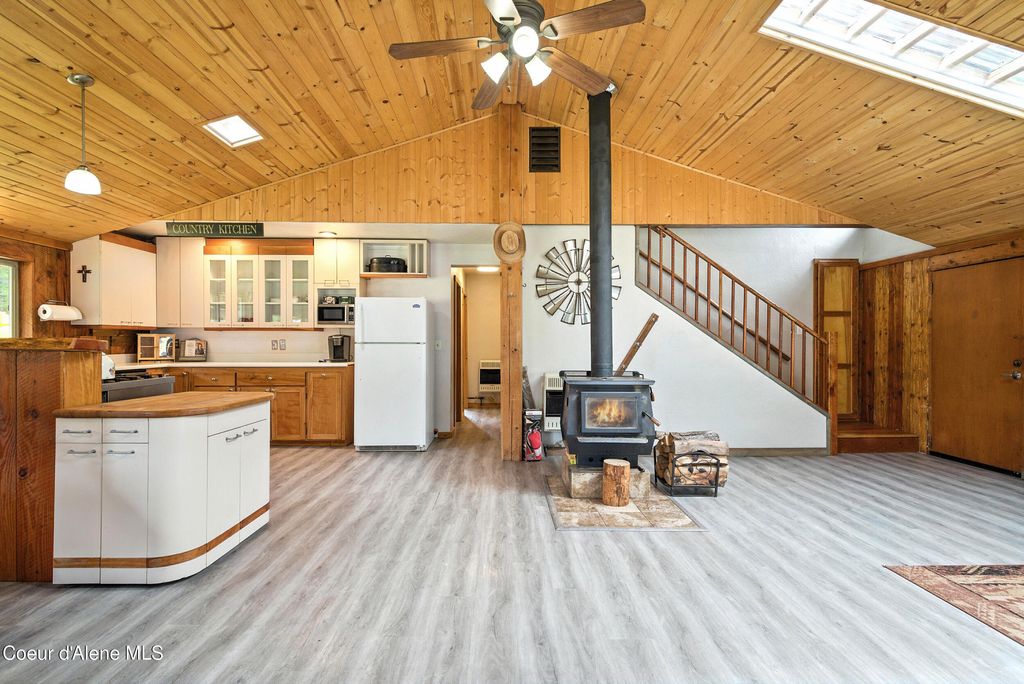 Photo of 475 Old Range Rd, Clark Fork, ID 83811 (MLS # 25-6609)
