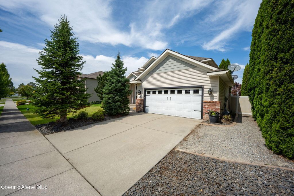 Photo of 2547 Blackberry, Hayden, ID 83835 (MLS # 26-1295)