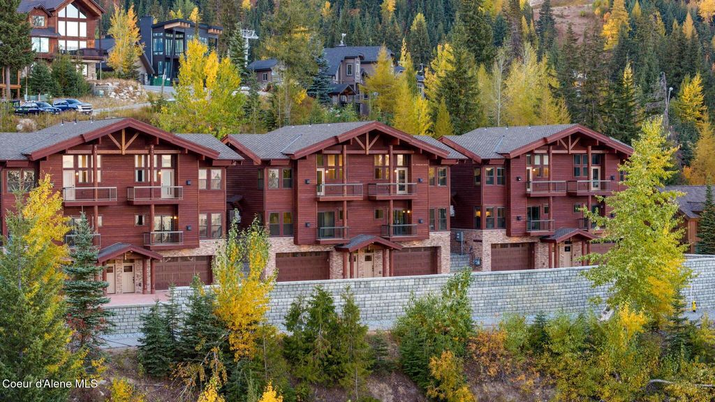 Photo of 28 Olaf Ct, Sandpoint, ID 83864 (MLS # 25-4398)