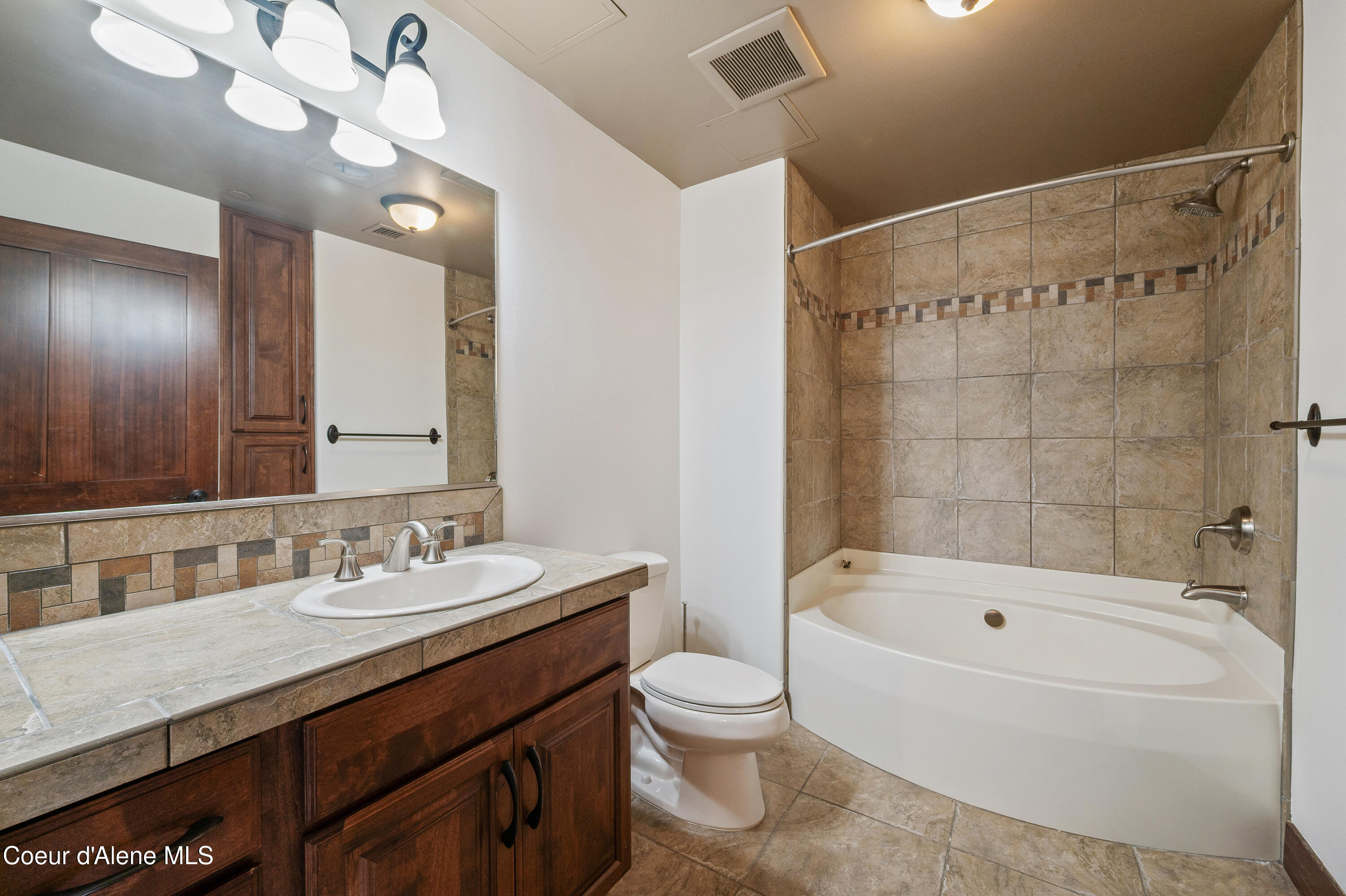 2051 N Main St #204, Coeur d'Alene, Alaska image 20