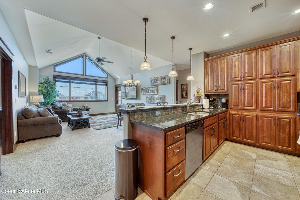 Photo of 2051 Main St #314, Coeur dAlene, ID 83814 (MLS # 25-9932)