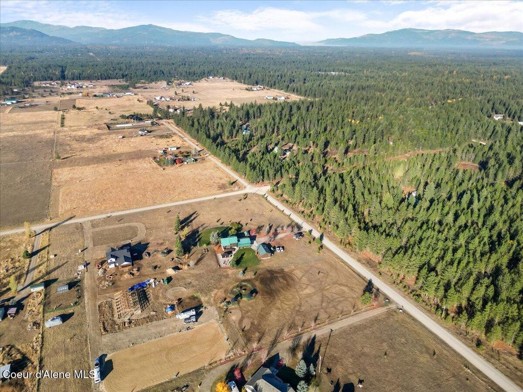 Photo of 2128 Shoshone Ave, Athol, ID 83801 (MLS # 25-10840)