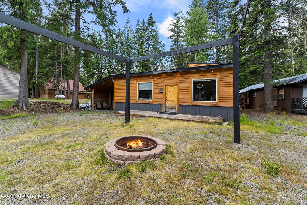 Photo of 118 Timber Ln, Nordman, ID 83848 (MLS # 26-52)