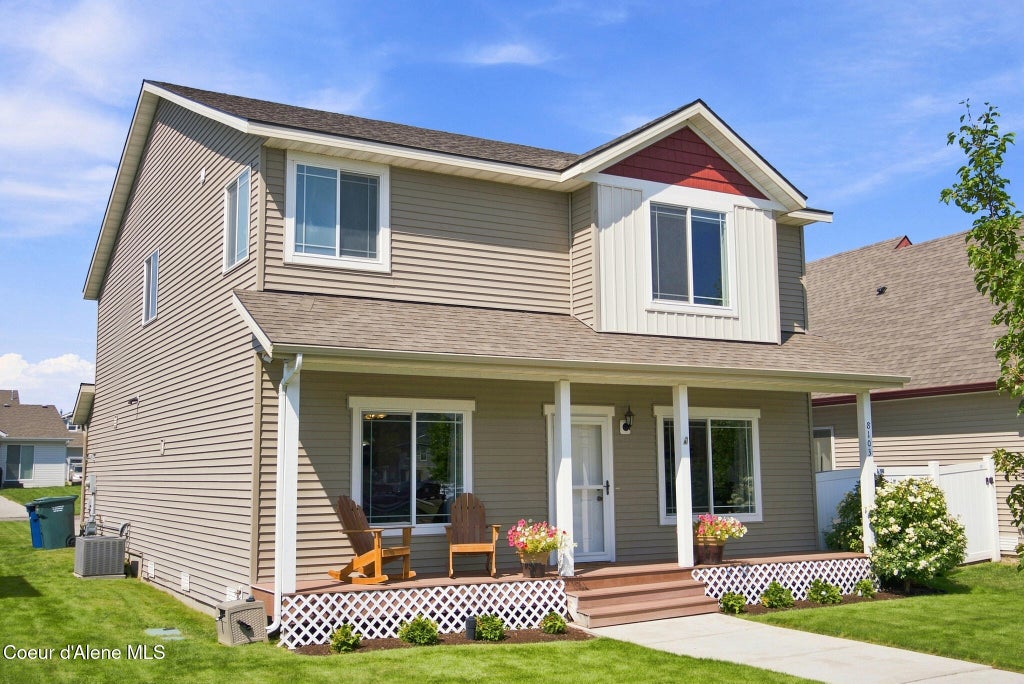 Photo of 8103 CROWN POINTE St, Post Falls, ID 83854 (MLS # 26-8654)