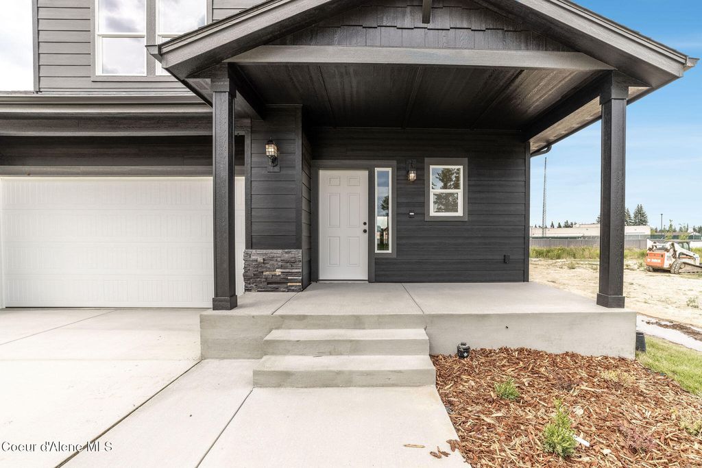 Photo of 1144 Jersey St, Sandpoint, ID 83864 (MLS # 26-754)